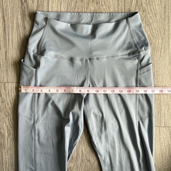 Odudo Gray Leggings Size Medium - Picture 5 of 7